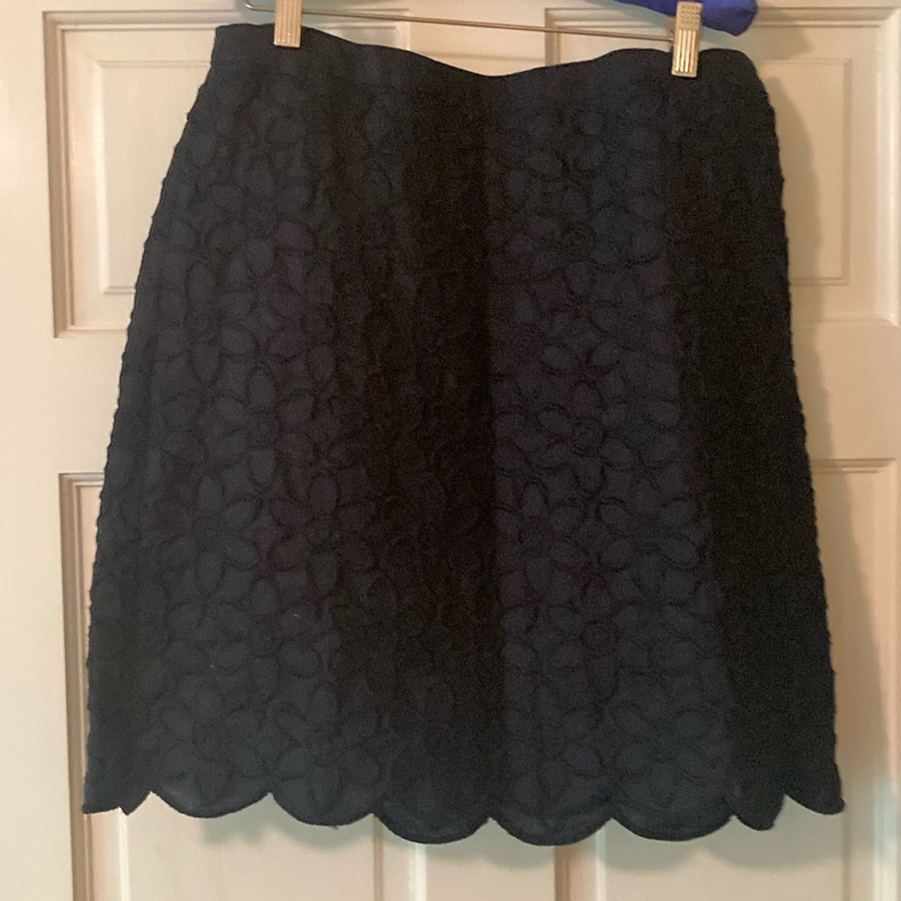 Scalloped hem
